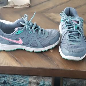 Gray Nike revolution 2 shoes size 6